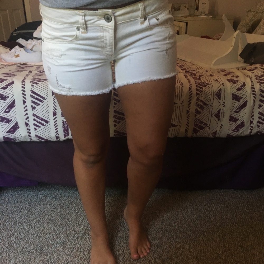American eagle stretch white shorts